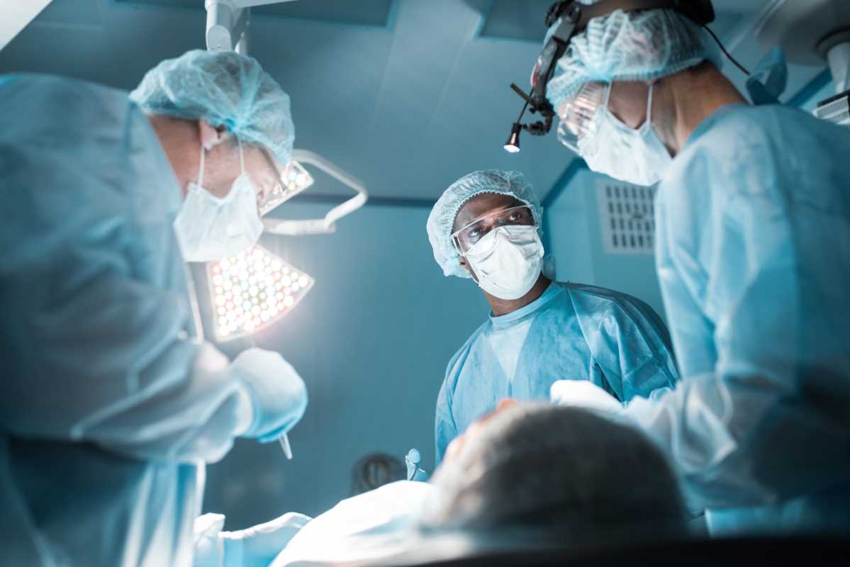 Understanding the Risks and Benefits of Bariatric Surgery